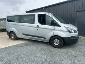 131 Ford Transit 8 seats remote wheelchair lift - Image 2
