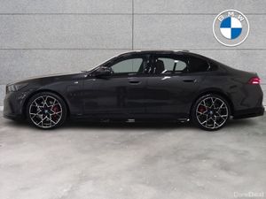 BMW 5-Series 550e xDrive M Sport Pro Saloon - Image 4