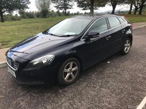 Volvo V40 D2 SE GT 5DR AUTO - Image 3