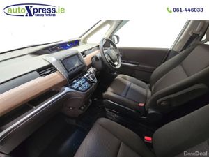 Honda Freed HYBRID G Automatic, 6 Seat Reversing c - Image 4
