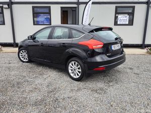 Ford Focus TITANIUM 1.0 125PS 6SPEED 4DR - Image 4