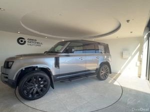 Land Rover Defender 3.0 D300 X-Dynamic HSE 110 5dr - Image 4
