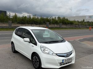 2013 Honda Fit 1.3 Hybrid Automatic - Image 3