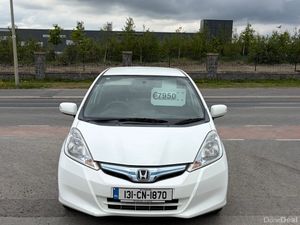 2013 Honda Fit (Jazz) 1.3 Hybrid Automatic - Image 2