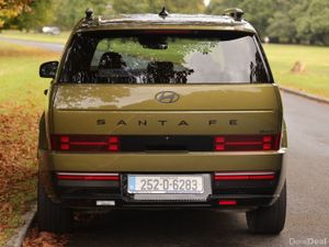 Hyundai Santa Fe PHEV Premium 1.6L Petrol Automati - Image 4