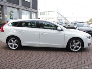 2018 VOLVO V60 - Image 3