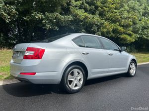 Skoda Octavia 2017 AUTOMATIC ( NCT 02/27) - Image 2
