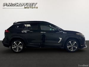2022 Toyota Corolla Cross Z 1.8 Hybrid, Sunroof - Image 4