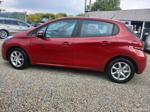 Peugeot 208 2016 - Image 4