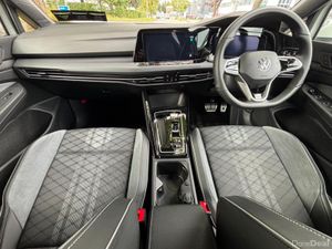 Volkswagen Golf R-LINE TDI AUTO 12 MONTH WARRANTY - Image 2