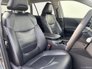 2019 TOYOTA RAV4 EXCEL 2.5i HYBRID AWD NCT - Image 4