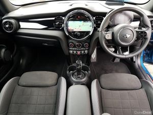 Mini Cooper Sport Premium Plus - Image 4