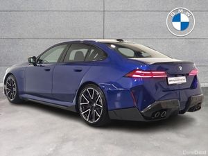 BMW M5 Saloon - Image 2