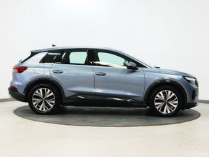 *97* 2023 Audi e-tron sport auto - Image 4