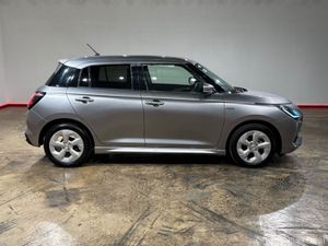 Suzuki Swift 1.2 HYBRID AUTOMATIC - NEW MODEL - Image 3