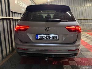 2020 202 Volkswagen Tiguan 2.0 TDI 150HP 4WD R-Lin - Image 3