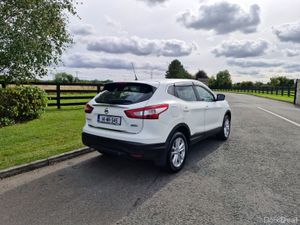 Nissan Qashqai Diesel (NCT TESTED AND TAXED)!!! - Image 3
