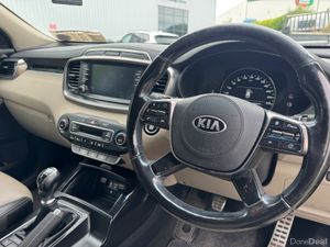 Kia Sorento 2019 platinum model  seater - Image 2