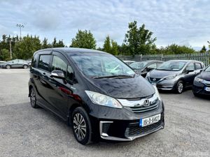 HONDA FREED 1.5 PETROL HYBRID AUTOMATIC 6 SEATER - Image 3