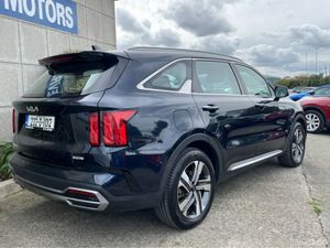Kia Sorento K3 7 SEATER AUTOMATIC HYBRID PHEV PETR - Image 4