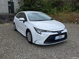 2020 Toyota Corolla Hybrid Saloon - Image 3