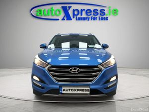 Hyundai Tucson 1.7 Premium, Manual, Reversing came - Image 3