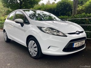 Ford Fiesta Style SE Edit 1.25 Perfect Starter Car - Image 3