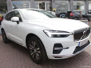 2022 VOLVO XC60 RECHARGE AWD T6 - Image 2
