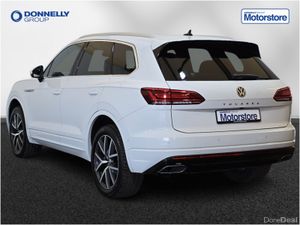 Volkswagen Touareg Diesel Estate R-Line - Image 2