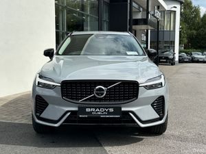 Volvo XC60 T6 Ultra Dark AWD PHEV--Ventilated Napp - Image 2