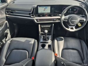 Kia Sportage ** HUGE SPEC ** K3 ** STUNNING CAR ** - Image 2