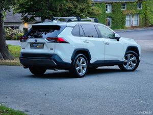 2020 Toyota RAV4 2.5 Petrol Hybrid Auto AWD G Pack - Image 4