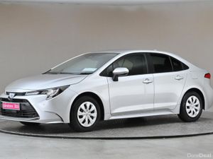 Toyota Corolla 1.8 HYBRID SALOON **REVERSE CAM**RE - Image 4