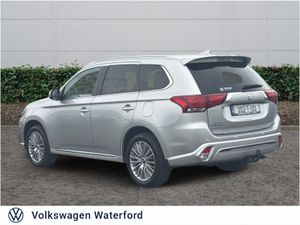 Mitsubishi Outlander 2.4L Plug-in EV Intense 5 sea - Image 3