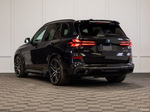 2026 BMW X5 X-Drive 50e M-Sport Pro - Image 4