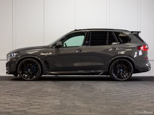 2025 BMW X5 X-Drive 50e M-Sport Pro *Pan Roof - Image 3