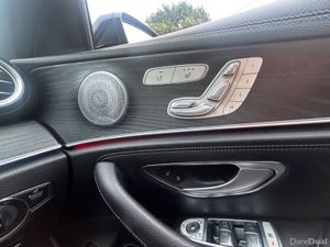 201 Mercedes E300CDI AMG PREMIUM PLUS - Image 4