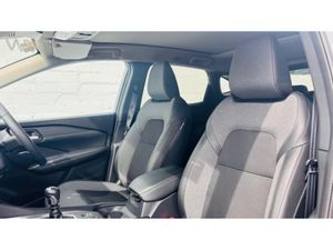 Nissan Qashqai HIGH SPEC MANUAL 1.3 HYB SV PREMIUM - Image 3