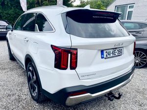 (241) Kia Sorento PE Facelift 2.2 CRDi Automatic 7 - Image 3