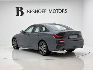 BMW 3-Series 330e M-SPORT=HUGE SPEC//LOW MILES//D - Image 3