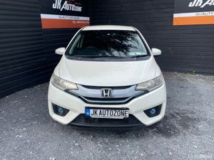 Honda Fit 1.5 HYBRID AUTO - Image 2