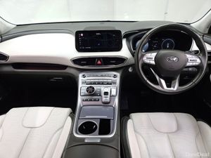 Hyundai Santa Fe 1.6 PHEV 4WD Executive Plus Auto - Image 4