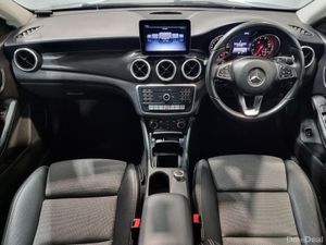 Mercedes-Benz CLA ** AMG LINE ** AUTOMATIC ** 1.6i - Image 2