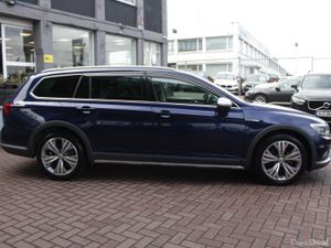2.0TDI 150BHP ALLTRACK 5DR ESTATE AUTO // 1 OWNER - Image 3