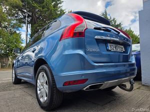 2015 VOLVO XC60 SE D4 2.0D 190BHP MANUAL 190BHP - Image 4