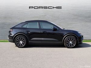 Porsche Macan 4 Electric - Image 4