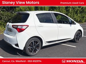 Toyota Yaris 1.5 VVTI DESIGN 111BHP 5 5DR - Image 3