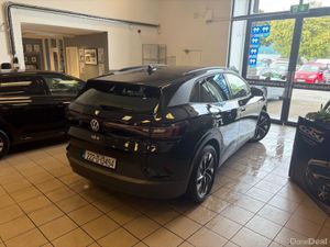 Volkswagen ID.4 PRO 128 KW Life 77KWH 204BHP PRO 5 - Image 3