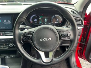 Kia Niro 2 EV 64KWH // SERVICE HISTORY // HALF LEA - Image 4