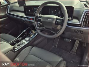 Kia Sorento 1.6 PHEV *3.9% APR* - Image 3